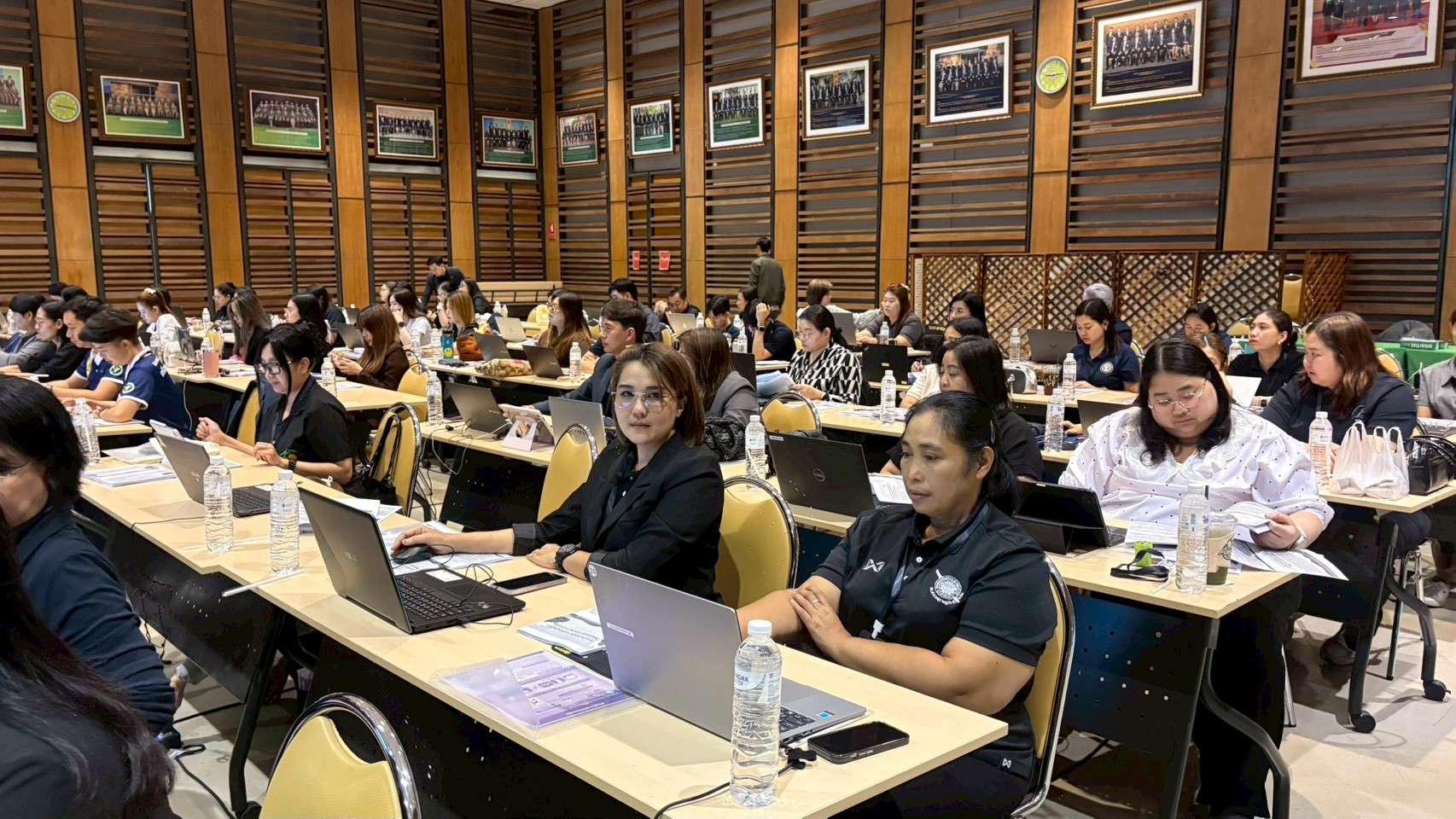 โครงการอบรมเจาะลึกเทคนิคการเขียนหนังสือโต้ตอบและรายงานการประชุม ยุค AI รุ่นที่ 1 รูปที่ 42