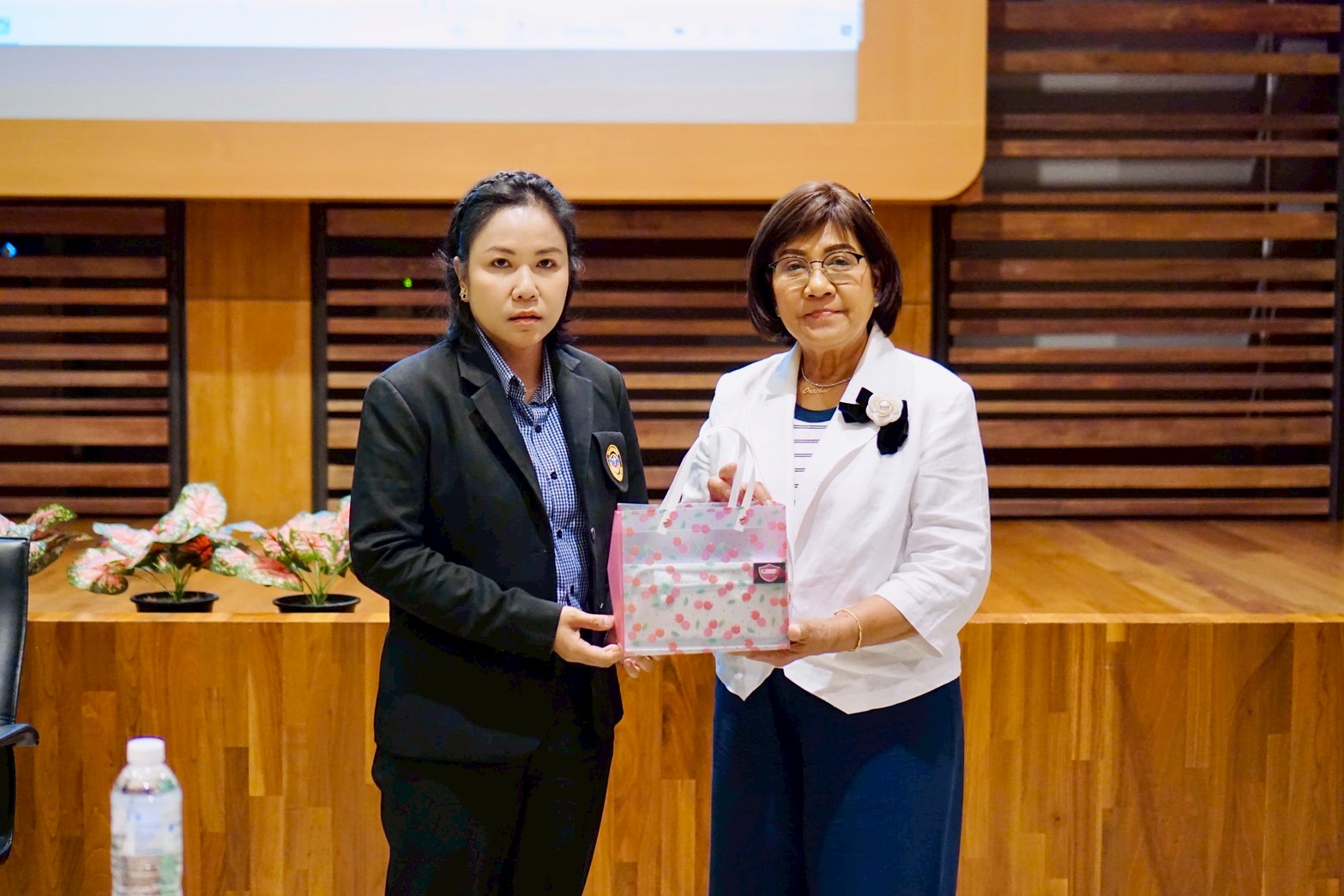 โครงการอบรมการใช้ Canva เพื่อการผลิตสื่อและเอกสารของสหกรณ์ รุ่นที่ 2 รูปที่ 9