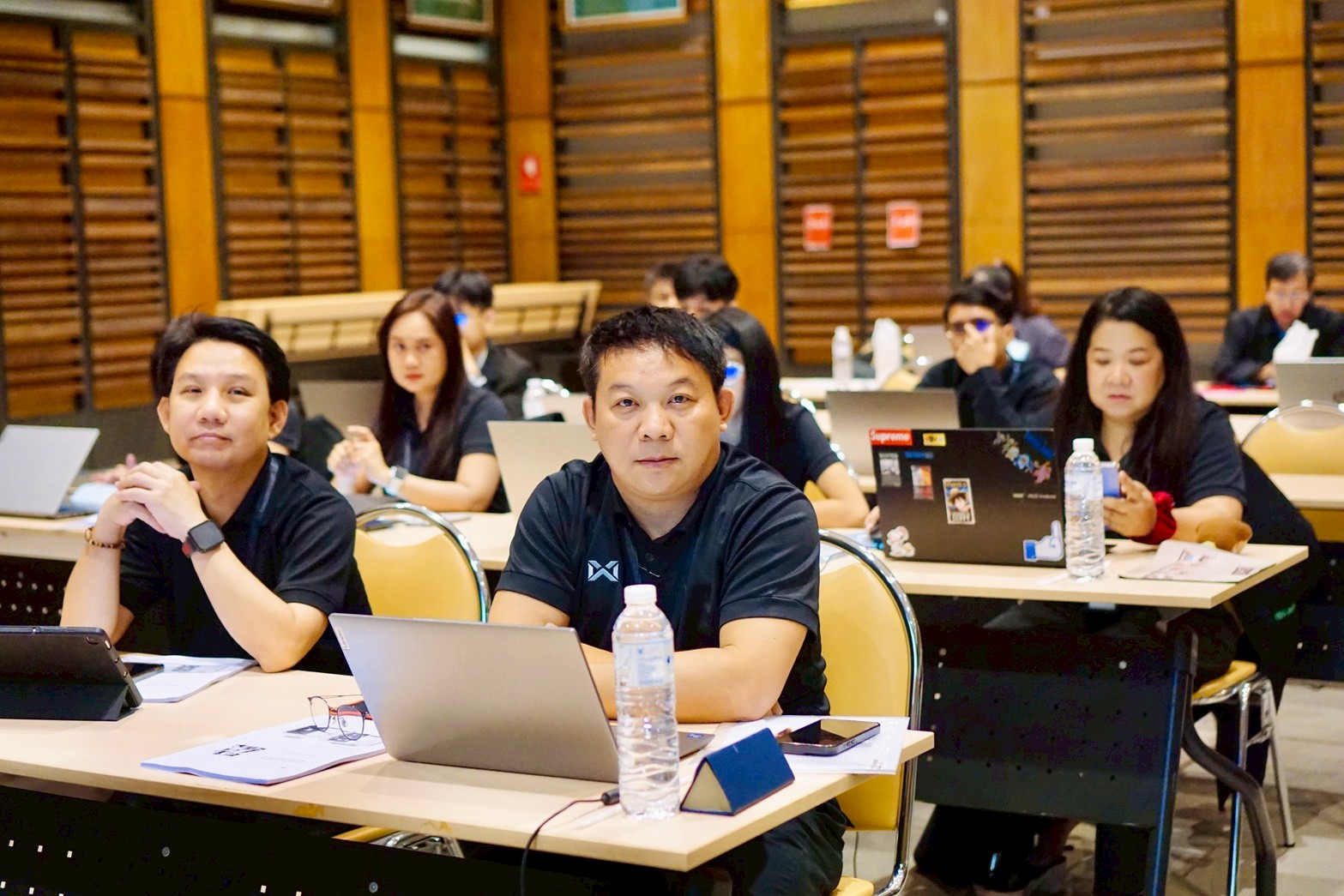 โครงการอบรมการใช้ Canva เพื่อการผลิตสื่อและเอกสารของสหกรณ์ รุ่นที่ 2 รูปที่ 124