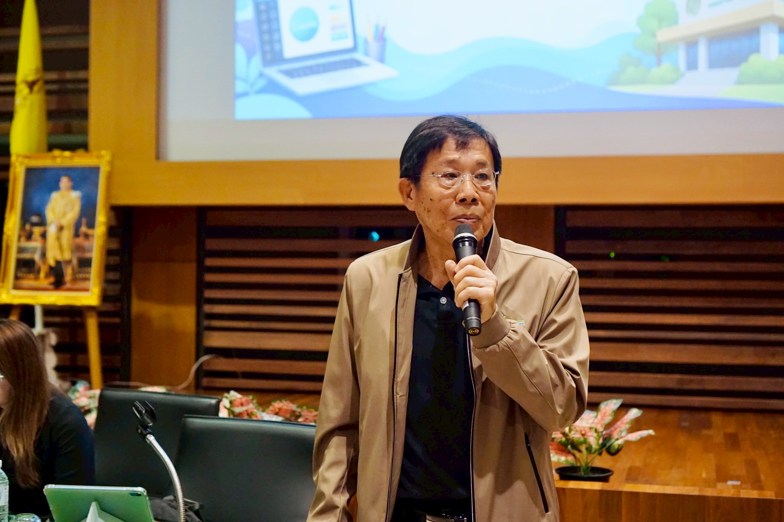 โครงการอบรมการใช้ Canva เพื่อการผลิตสื่อและเอกสารของสหกรณ์ รุ่นที่ 2 รูปที่ 137