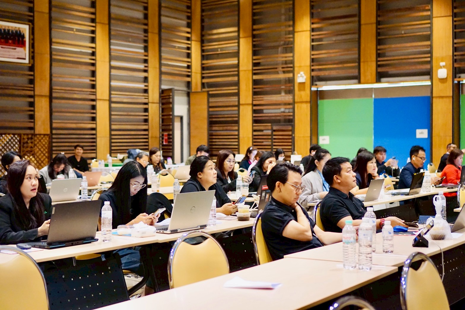 โครงการอบรมการใช้ Canva เพื่อการผลิตสื่อและเอกสารของสหกรณ์ รุ่นที่ 2 รูปที่ 15