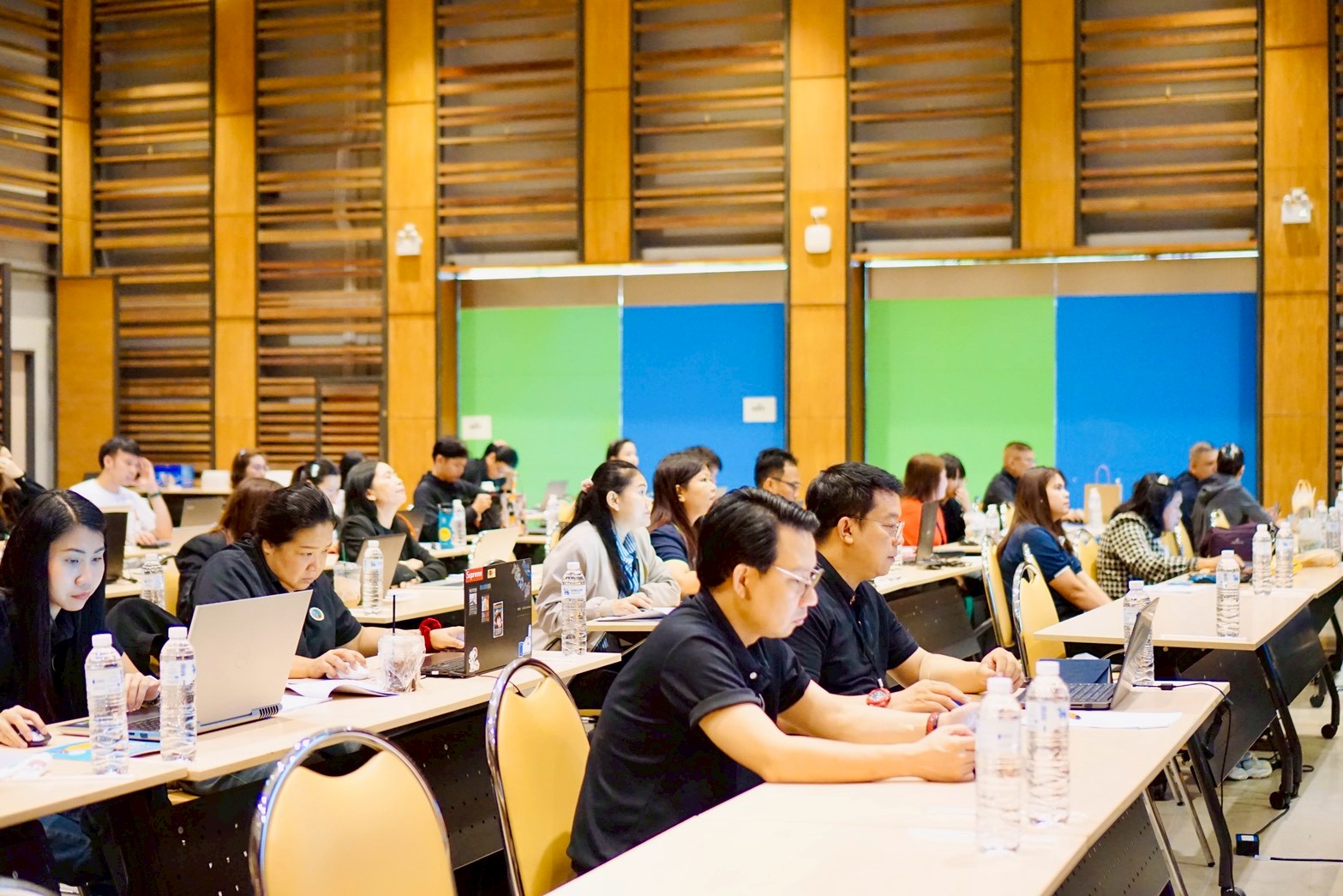 โครงการอบรมการใช้ Canva เพื่อการผลิตสื่อและเอกสารของสหกรณ์ รุ่นที่ 2 รูปที่ 21