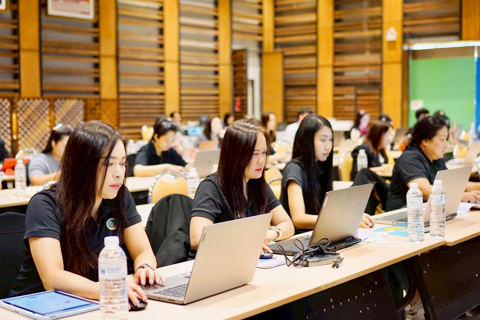 โครงการอบรมการใช้ Canva เพื่อการผลิตสื่อและเอกสารของสหกรณ์ รุ่นที่ 2 รูปที่ 23