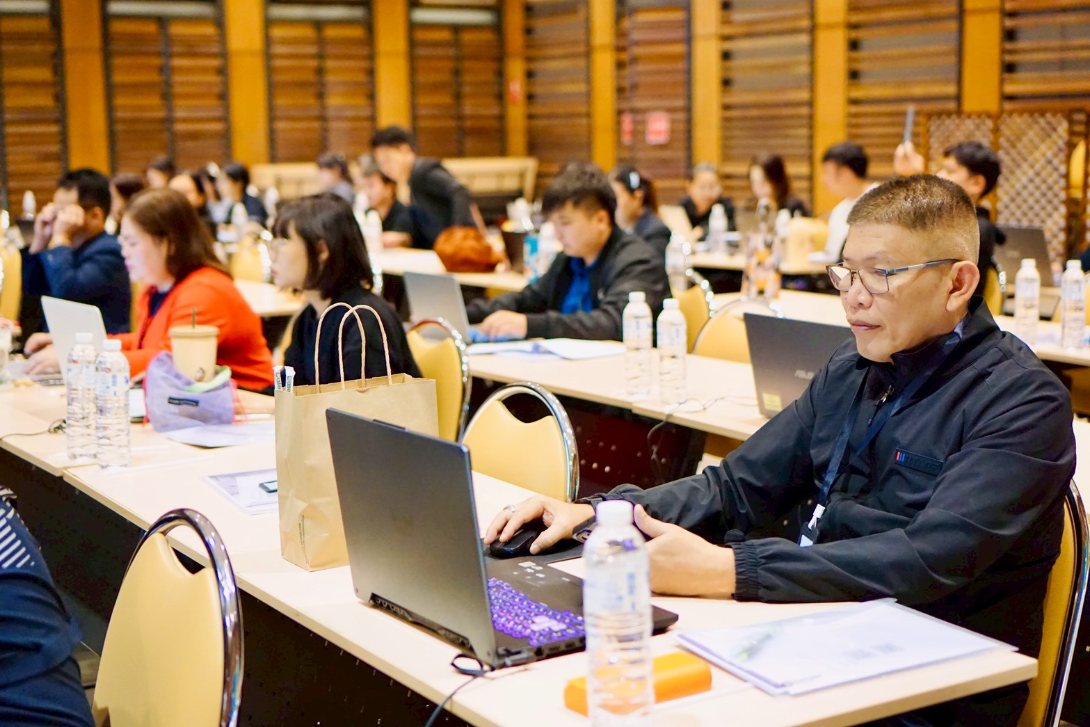โครงการอบรมการใช้ Canva เพื่อการผลิตสื่อและเอกสารของสหกรณ์ รุ่นที่ 2 รูปที่ 26