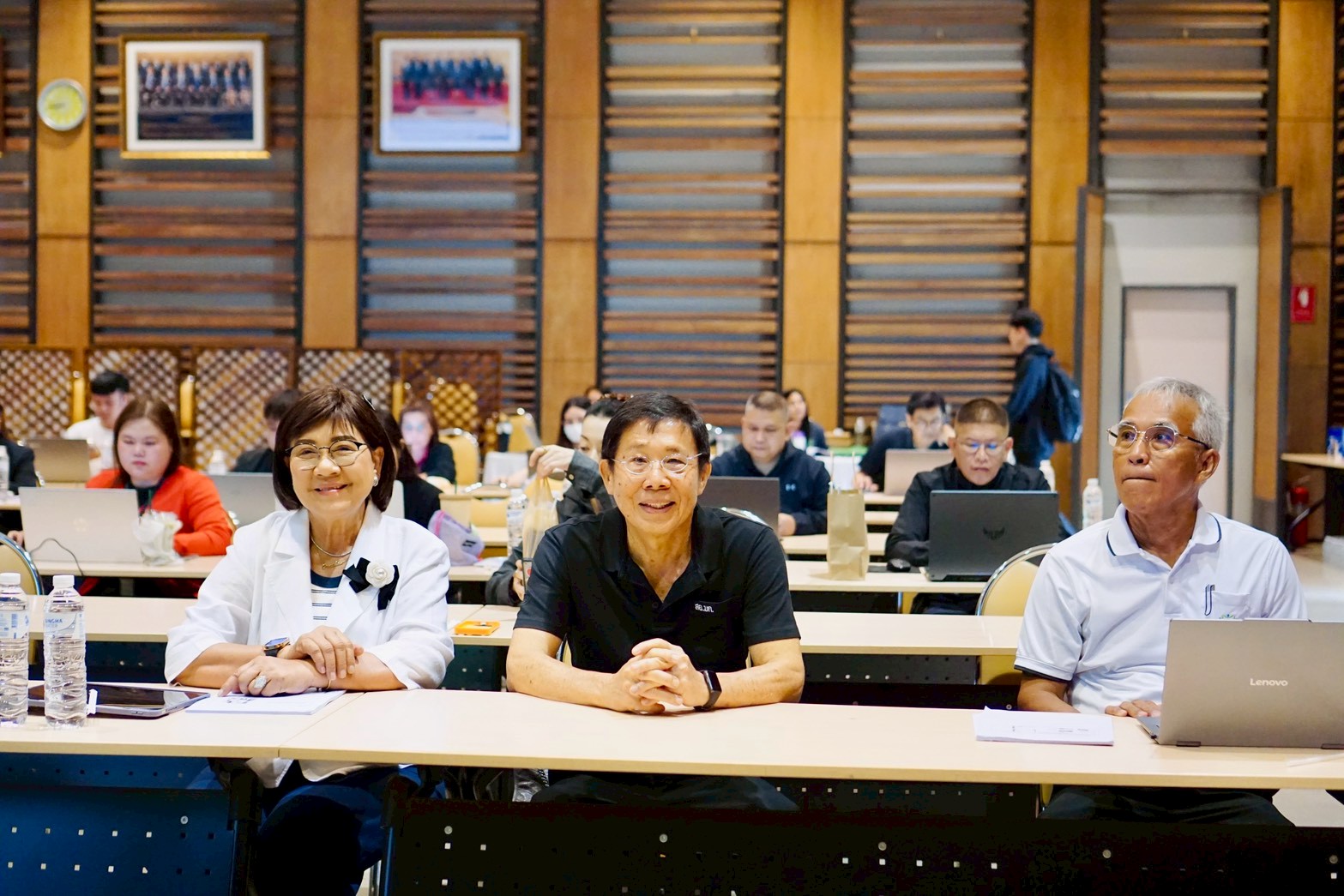 โครงการอบรมการใช้ Canva เพื่อการผลิตสื่อและเอกสารของสหกรณ์ รุ่นที่ 2 รูปที่ 31