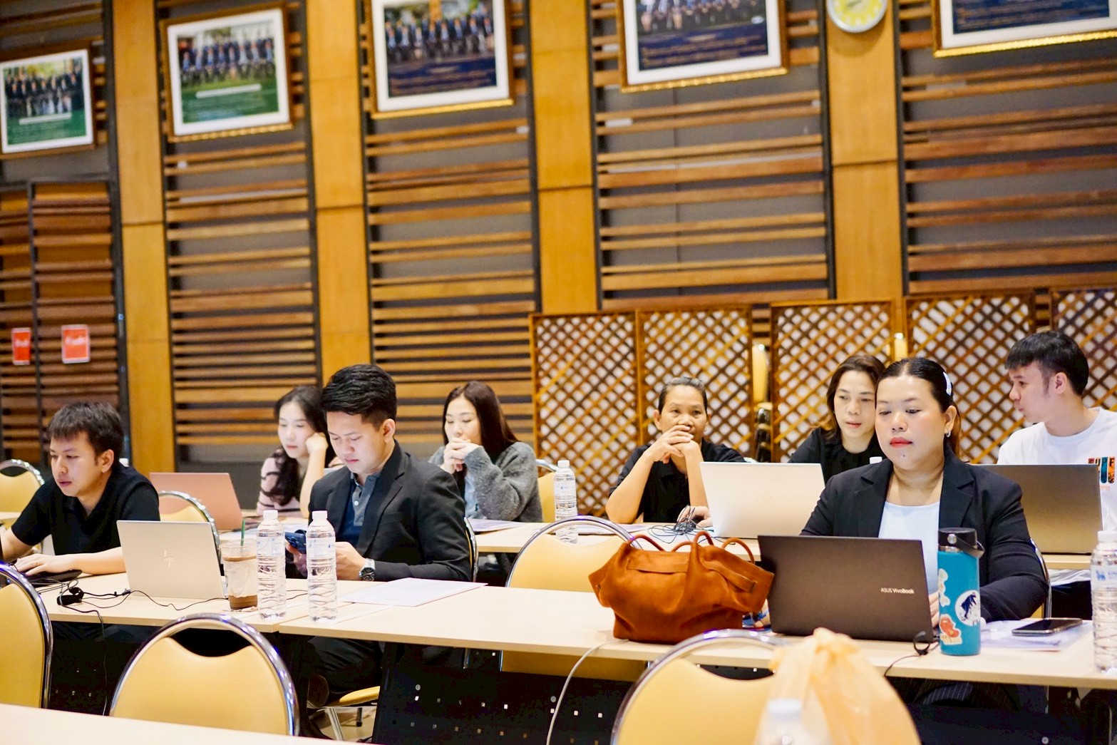 โครงการอบรมการใช้ Canva เพื่อการผลิตสื่อและเอกสารของสหกรณ์ รุ่นที่ 2 รูปที่ 43