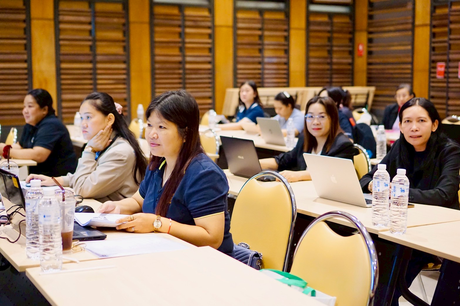 โครงการอบรมการใช้ Canva เพื่อการผลิตสื่อและเอกสารของสหกรณ์ รุ่นที่ 2 รูปที่ 45