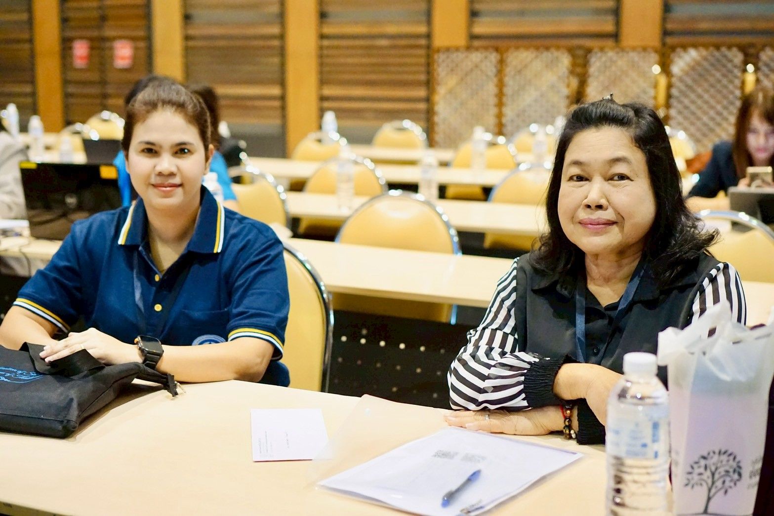โครงการอบรมการใช้ Canva เพื่อการผลิตสื่อและเอกสารของสหกรณ์ รุ่นที่ 2 รูปที่ 96